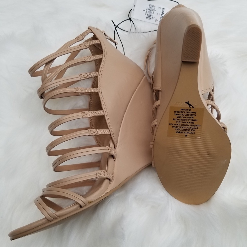 NWT Express strappy tan wedges size 8